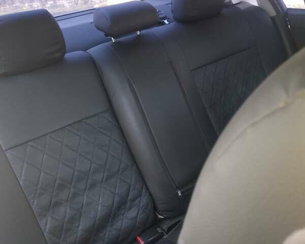 Синій Мазда 3, об'ємом двигуна 1.6 л та пробігом 213 тис. км за 4800 $, фото 2 на Automoto.ua