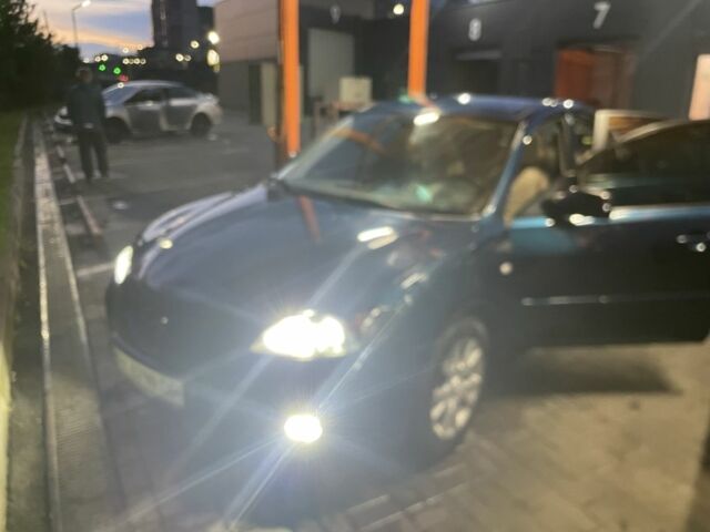 Синий Мазда 3, объемом двигателя 1.6 л и пробегом 250 тыс. км за 5500 $, фото 4 на Automoto.ua