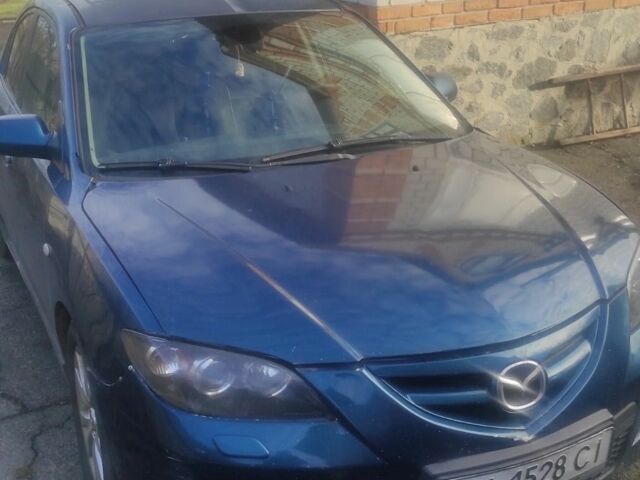 Синий Мазда 3, объемом двигателя 1.6 л и пробегом 440 тыс. км за 3500 $, фото 5 на Automoto.ua
