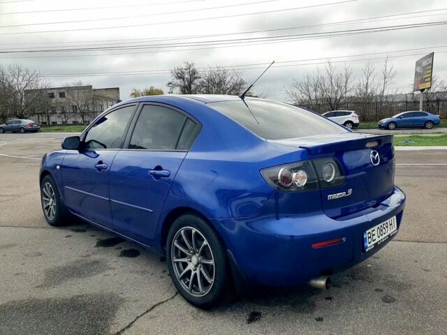 Синій Мазда 3, об'ємом двигуна 1.6 л та пробігом 195 тис. км за 5950 $, фото 3 на Automoto.ua