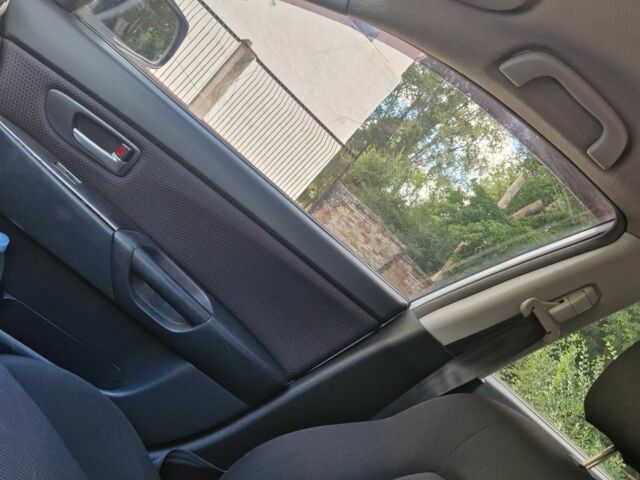 Синий Мазда 3, объемом двигателя 1.6 л и пробегом 158 тыс. км за 5000 $, фото 7 на Automoto.ua