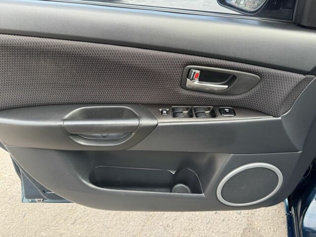 Синій Мазда 3, об'ємом двигуна 1.6 л та пробігом 222 тис. км за 6000 $, фото 16 на Automoto.ua