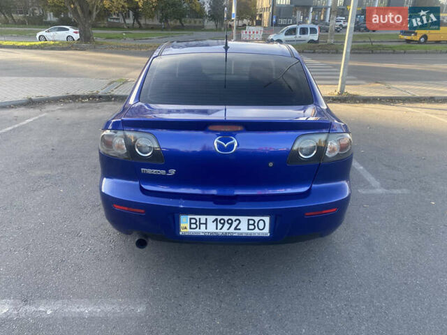 Синий Мазда 3, объемом двигателя 1.6 л и пробегом 197 тыс. км за 5500 $, фото 4 на Automoto.ua
