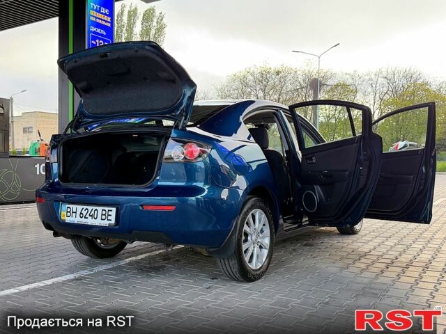 Синий Мазда 3, объемом двигателя 1.6 л и пробегом 85 тыс. км за 8000 $, фото 5 на Automoto.ua