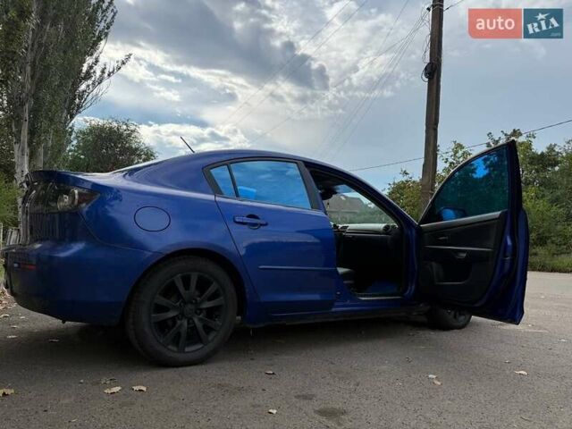 Синий Мазда 3, объемом двигателя 1.6 л и пробегом 237 тыс. км за 5300 $, фото 4 на Automoto.ua