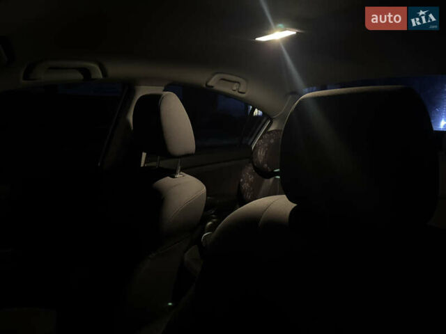 Синий Мазда 3, объемом двигателя 1.6 л и пробегом 154 тыс. км за 5500 $, фото 24 на Automoto.ua