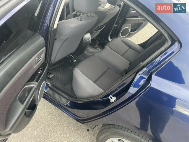 Синий Мазда 3, объемом двигателя 1.6 л и пробегом 187 тыс. км за 6100 $, фото 12 на Automoto.ua