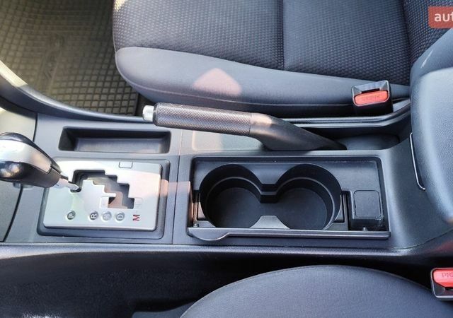 Синий Мазда 3, объемом двигателя 1.6 л и пробегом 195 тыс. км за 5500 $, фото 4 на Automoto.ua