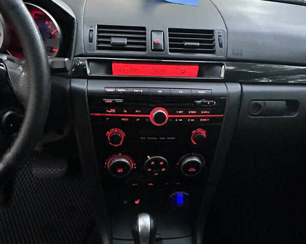 Синий Мазда 3, объемом двигателя 1.6 л и пробегом 194 тыс. км за 5500 $, фото 11 на Automoto.ua