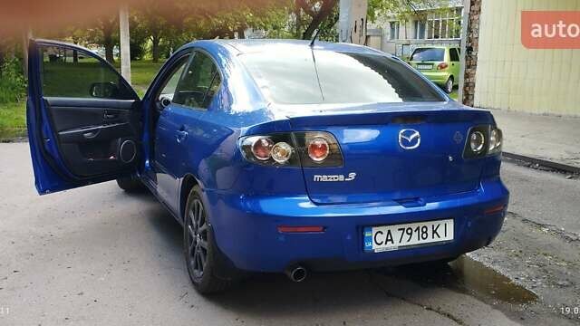Синий Мазда 3, объемом двигателя 1.6 л и пробегом 170 тыс. км за 6500 $, фото 3 на Automoto.ua