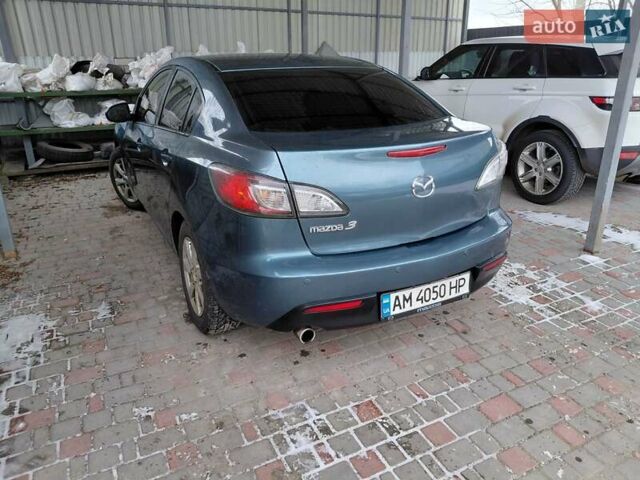 Синий Мазда 3, объемом двигателя 2 л и пробегом 202 тыс. км за 7000 $, фото 1 на Automoto.ua
