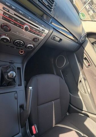 Синий Мазда 3, объемом двигателя 0 л и пробегом 160 тыс. км за 6470 $, фото 42 на Automoto.ua