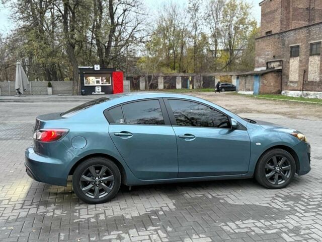 Синий Мазда 3, объемом двигателя 1.6 л и пробегом 228 тыс. км за 5950 $, фото 7 на Automoto.ua