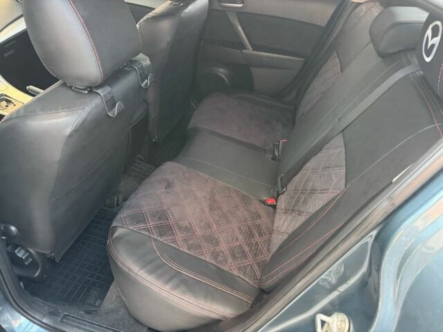 Синий Мазда 3, объемом двигателя 1.6 л и пробегом 170 тыс. км за 7500 $, фото 3 на Automoto.ua