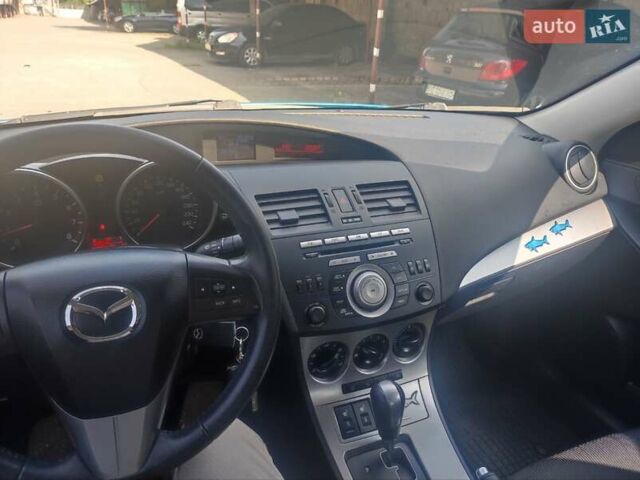Синий Мазда 3, объемом двигателя 1.6 л и пробегом 43 тыс. км за 10200 $, фото 5 на Automoto.ua