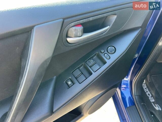 Синій Мазда 3, об'ємом двигуна 1.6 л та пробігом 280 тис. км за 5990 $, фото 20 на Automoto.ua