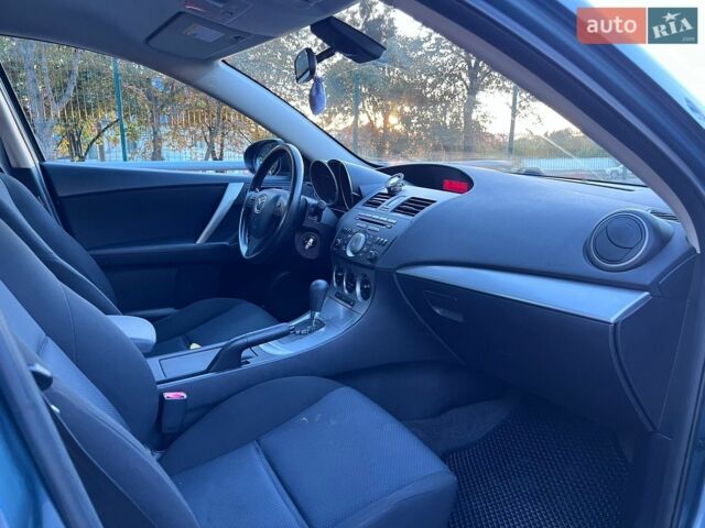 Синій Мазда 3, об'ємом двигуна 2 л та пробігом 195 тис. км за 6200 $, фото 43 на Automoto.ua
