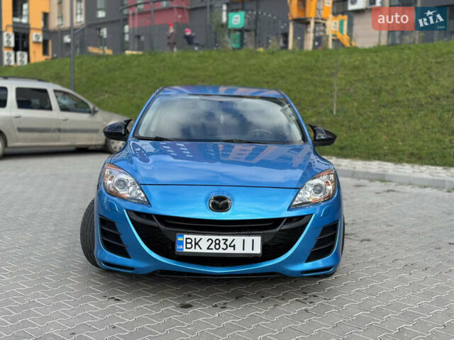 Синий Мазда 3, объемом двигателя 1.6 л и пробегом 206 тыс. км за 7500 $, фото 4 на Automoto.ua