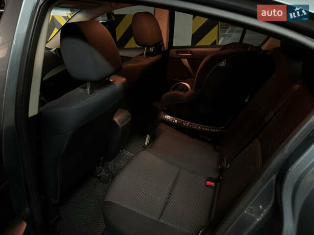 Мазда 3 2011 в Днепре (Днепропетровске) на Automoto.ua Синий Мазда 3, объемом двигателя 2 л и пробегом 189 тыс. км за 7600 $, фото 8 на Automoto.ua