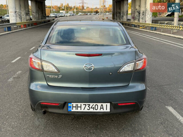 Синий Мазда 3, объемом двигателя 2 л и пробегом 111 тыс. км за 5600 $, фото 5 на Automoto.ua