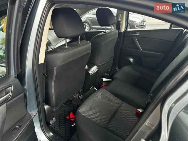 Синій Мазда 3, об'ємом двигуна 2 л та пробігом 220 тис. км за 7599 $, фото 23 на Automoto.ua