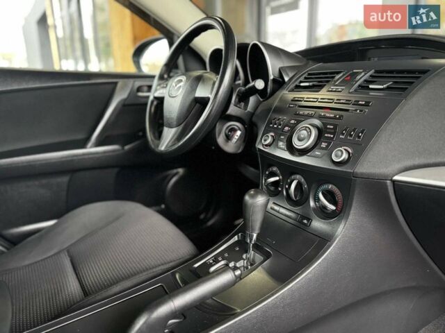 Синий Мазда 3, объемом двигателя 2 л и пробегом 220 тыс. км за 7599 $, фото 27 на Automoto.ua