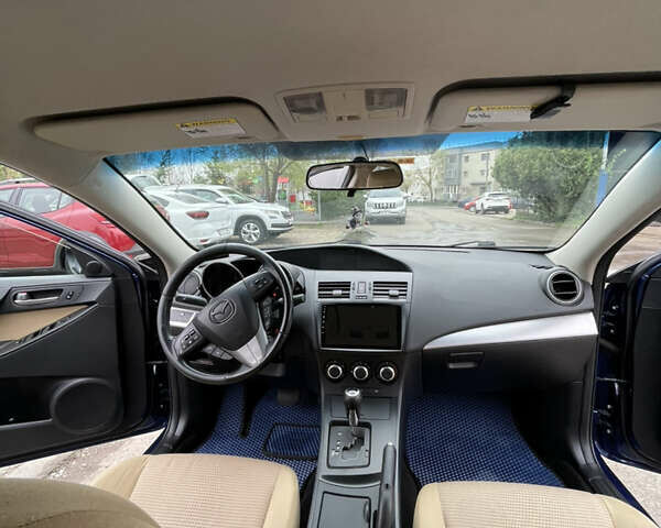 Синий Мазда 3, объемом двигателя 2 л и пробегом 212 тыс. км за 7500 $, фото 10 на Automoto.ua