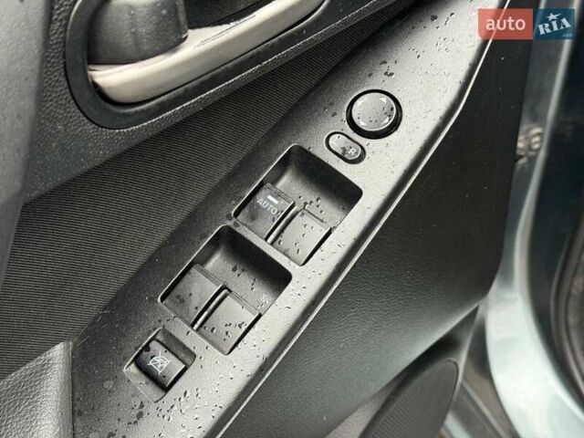 Синий Мазда 3, объемом двигателя 2 л и пробегом 245 тыс. км за 8740 $, фото 12 на Automoto.ua