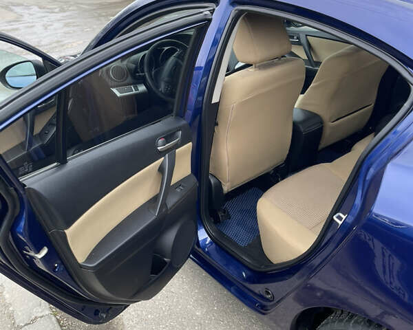 Синий Мазда 3, объемом двигателя 2 л и пробегом 212 тыс. км за 7500 $, фото 7 на Automoto.ua