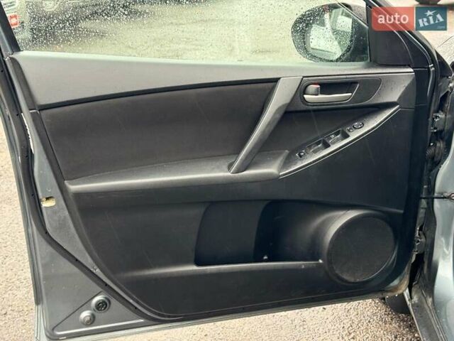 Синий Мазда 3, объемом двигателя 2 л и пробегом 245 тыс. км за 8740 $, фото 10 на Automoto.ua