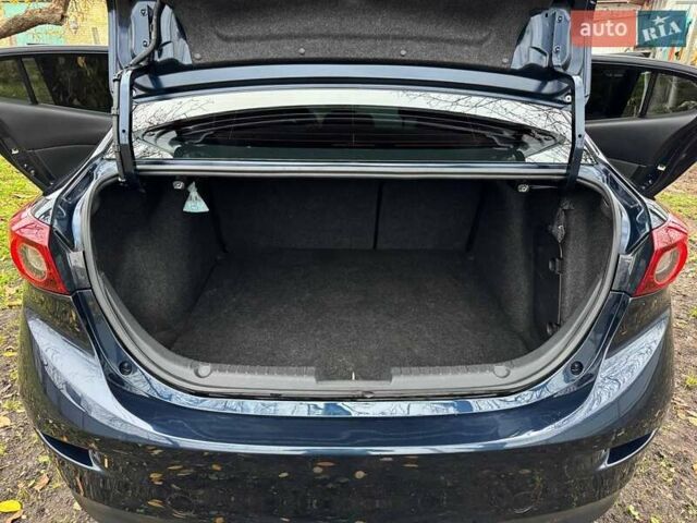 Синий Мазда 3, объемом двигателя 2 л и пробегом 226 тыс. км за 9500 $, фото 8 на Automoto.ua