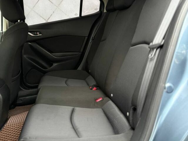 Синий Мазда 3, объемом двигателя 2 л и пробегом 149 тыс. км за 9499 $, фото 4 на Automoto.ua