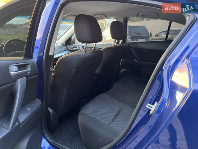 Синій Мазда 3, об'ємом двигуна 2 л та пробігом 180 тис. км за 7800 $, фото 34 на Automoto.ua