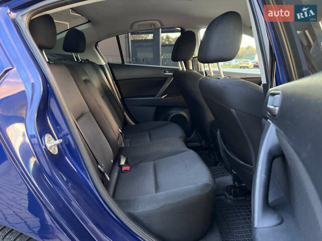 Синій Мазда 3, об'ємом двигуна 2 л та пробігом 180 тис. км за 7800 $, фото 43 на Automoto.ua