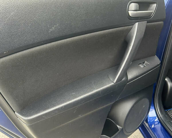 Синий Мазда 3, объемом двигателя 2 л и пробегом 190 тыс. км за 9000 $, фото 22 на Automoto.ua
