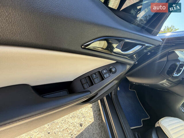 Синий Мазда 3, объемом двигателя 2.49 л и пробегом 191 тыс. км за 11999 $, фото 3 на Automoto.ua