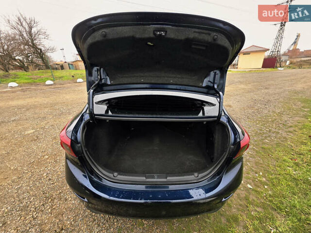 Синий Мазда 3, объемом двигателя 2.5 л и пробегом 191 тыс. км за 11700 $, фото 8 на Automoto.ua