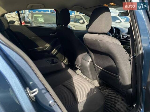 Синий Мазда 3, объемом двигателя 1.5 л и пробегом 222 тыс. км за 10990 $, фото 24 на Automoto.ua
