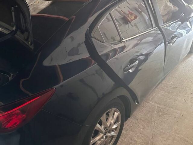 Синий Мазда 3, объемом двигателя 2 л и пробегом 200 тыс. км за 2200 $, фото 9 на Automoto.ua