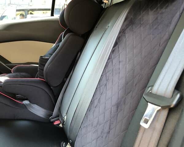 Синий Мазда 3, объемом двигателя 2 л и пробегом 207 тыс. км за 10250 $, фото 21 на Automoto.ua