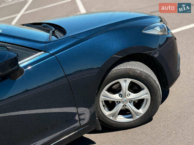 Синий Мазда 3, объемом двигателя 1.6 л и пробегом 141 тыс. км за 9440 $, фото 9 на Automoto.ua