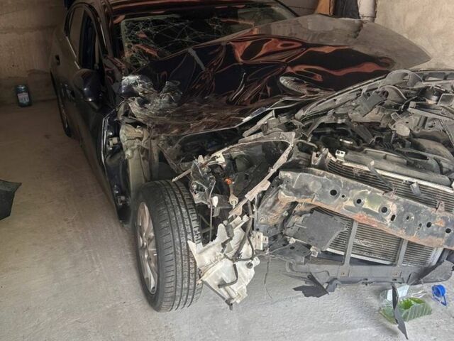 Синий Мазда 3, объемом двигателя 2 л и пробегом 200 тыс. км за 2200 $, фото 1 на Automoto.ua