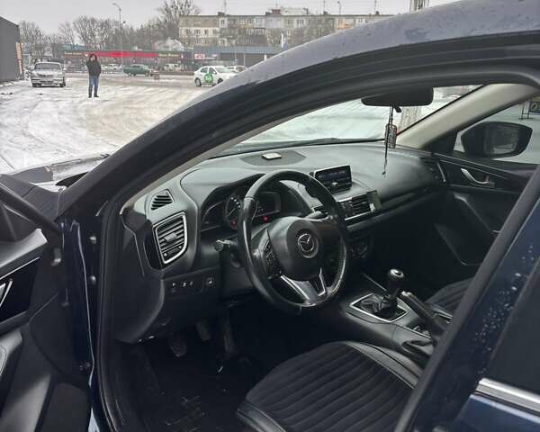 Синий Мазда 3, объемом двигателя 1.6 л и пробегом 153 тыс. км за 10700 $, фото 6 на Automoto.ua