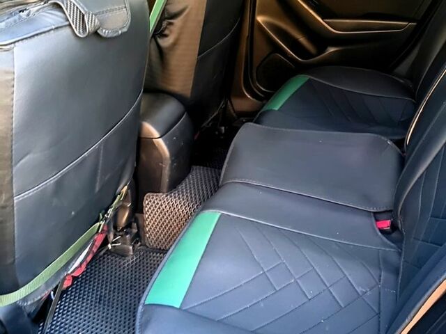 Синий Мазда 3, объемом двигателя 2 л и пробегом 163 тыс. км за 10000 $, фото 4 на Automoto.ua