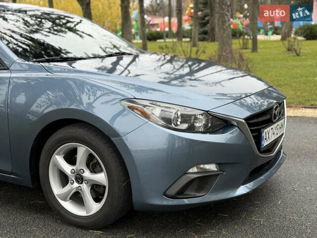 Синий Мазда 3, объемом двигателя 2 л и пробегом 140 тыс. км за 9999 $, фото 3 на Automoto.ua