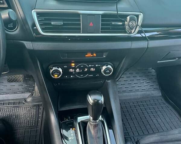 Синий Мазда 3, объемом двигателя 2 л и пробегом 127 тыс. км за 11500 $, фото 4 на Automoto.ua