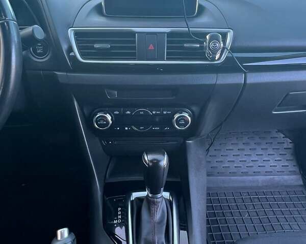 Синий Мазда 3, объемом двигателя 2 л и пробегом 127 тыс. км за 11500 $, фото 2 на Automoto.ua