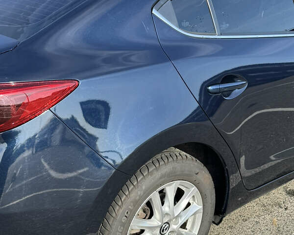 Синий Мазда 3, объемом двигателя 1.5 л и пробегом 187 тыс. км за 12000 $, фото 4 на Automoto.ua