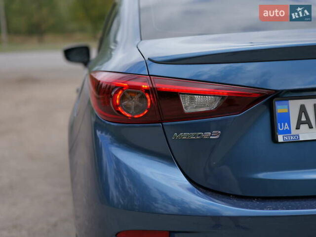 Синій Мазда 3, об'ємом двигуна 2.49 л та пробігом 184 тис. км за 11700 $, фото 10 на Automoto.ua