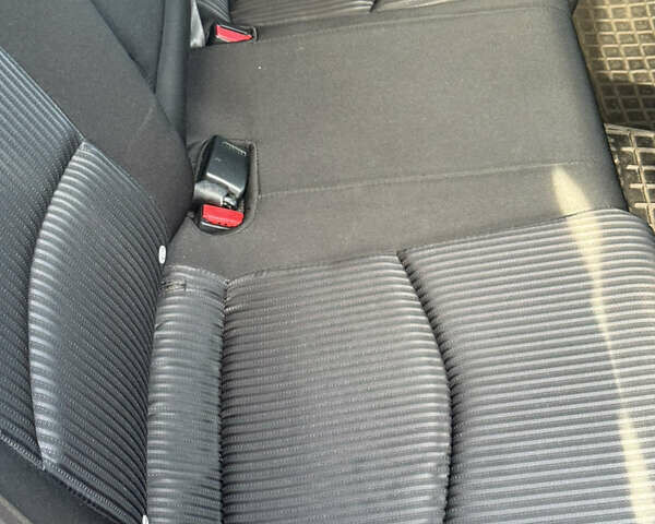 Синий Мазда 3, объемом двигателя 1.5 л и пробегом 187 тыс. км за 12000 $, фото 8 на Automoto.ua